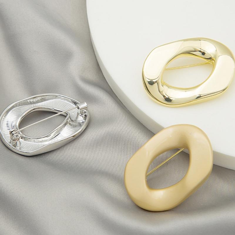 1 Stück Modische Minimalistische Unregelmäßige Hohl O-Form Brosche, Vintage Minimalistischer Eleganter Stil Schmuckaccessoire für Anzüge und Kleider
