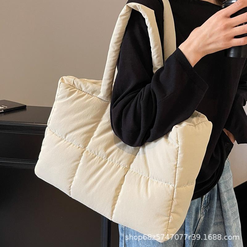 Underarm bag women's bag 2025 new versatile shoulder bag down cotton clothing bag large capacity fashion portable tote bag