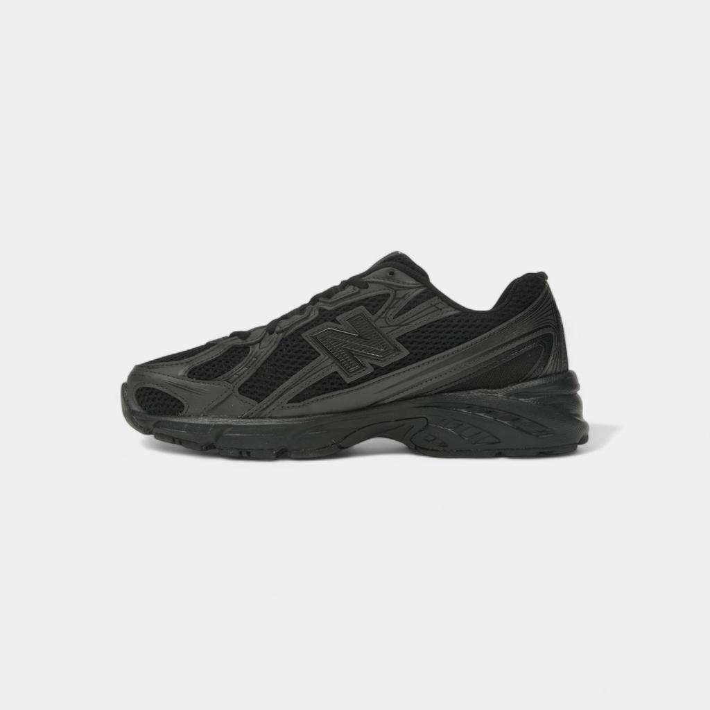 New Balance 740 Triple Black