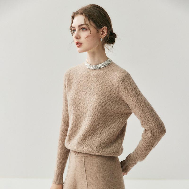 2025 Autumn/Winter Women's Cashmere Knit Top with Handmade Pearl Collar and Fluffy Fleece