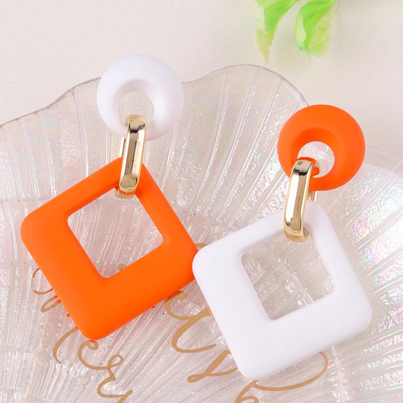 Colorful Hollow Square Earrings for Women Retro Daily Life Girl Simple Sweet Buckle Design Acrylic Earrings Party Wedding Jewelr