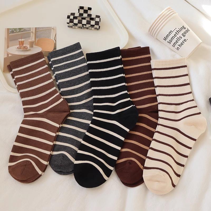 5 Pairs of Female Spring and Autumn Solid Color Striped Students Movement In The Tube Pile Cotton Socks