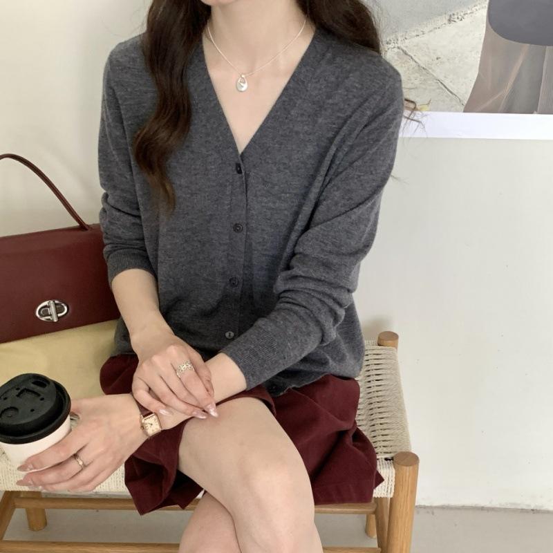 

0 Pure wool collar long-sleeved knitted sweater top women s thin autumn style with thin sweater inside XL