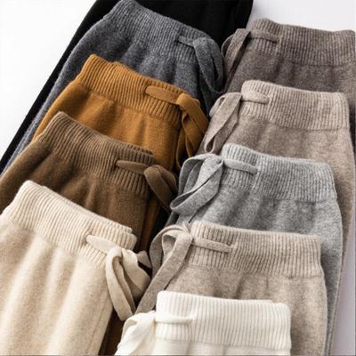 Partea inferioară (Îmbrăcăminte damă) – Capri și pantaloni