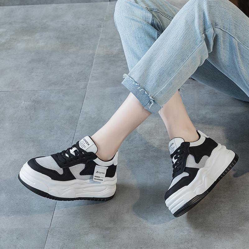 Small thick-soled inner height-increasing small white shoes women's spring new fashionable versatile lightweight casual sports shoes