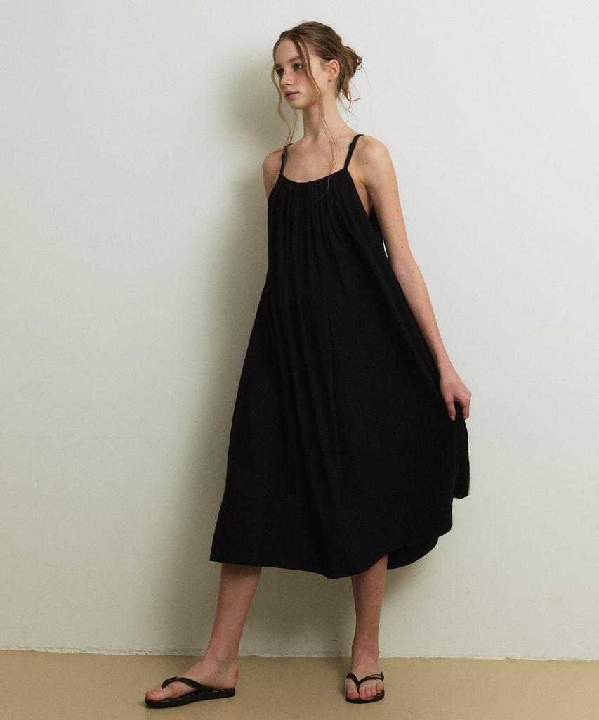 GREENBUTTER Embroidery Rayon Dress (Black)