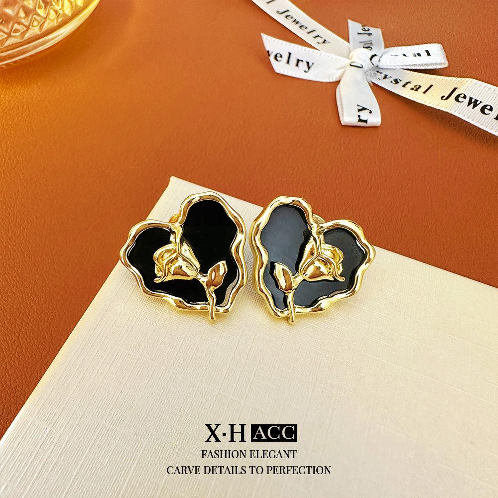 Vintage Bow Earrings: Timeless, High-End Retro Fashion Accessory