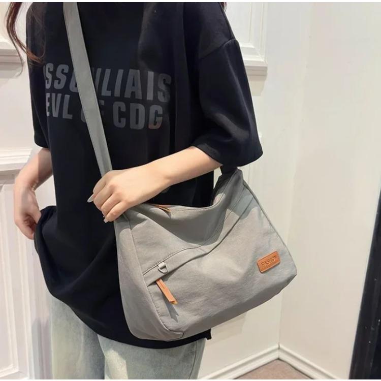 Versatile Women's Crossbody Bags  Zipper  Solid  Nylon  Large Capacity  Interior Pocket  Shoulder Bag