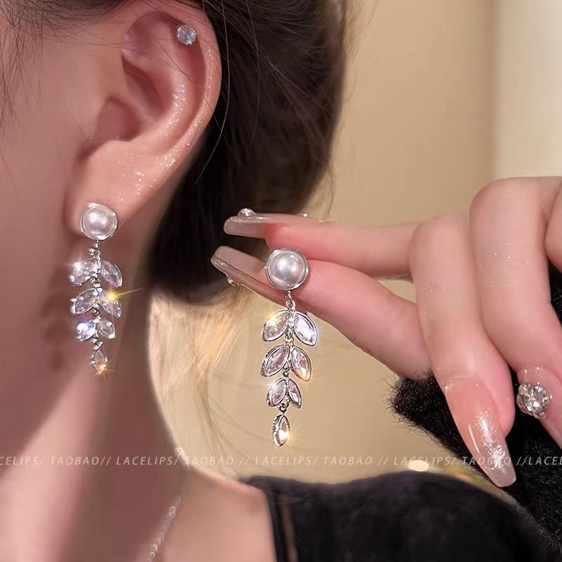 S925 Silver Needle Pearl Flower Earrings for Women - Luxury, Fashionable Korean Style