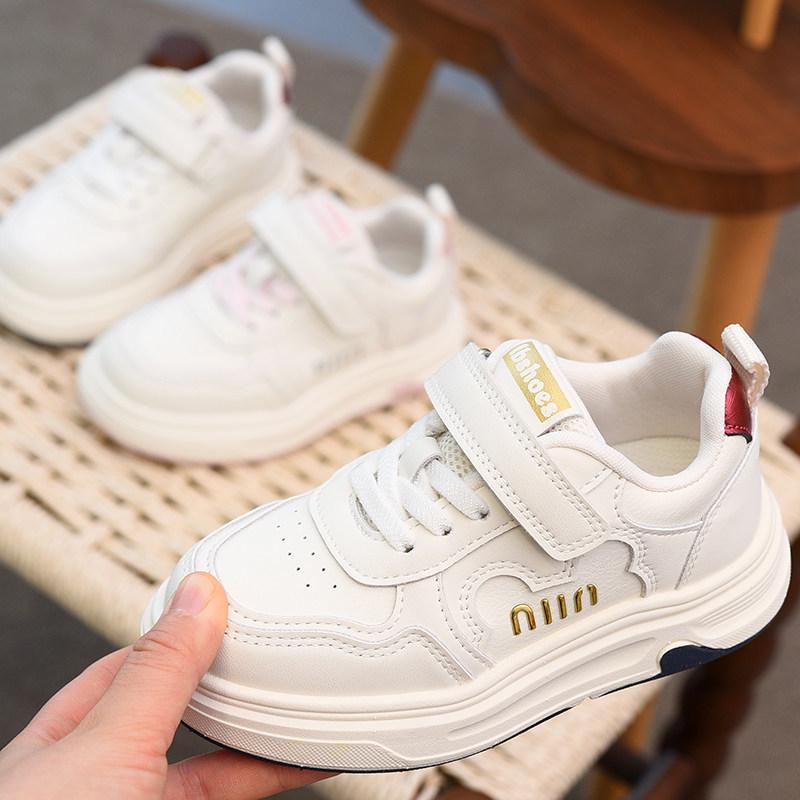 2026 Kids' Fashionable Low-Top White Shoes - Soft Sole, Casual Spring/Autumn Sneakers for Boys & Girls