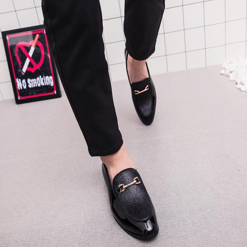 Fashion Fashion men's loafers Shining trendy designer styles Leisure Business Outdoor Street Classic black flat leather shoes Slip on