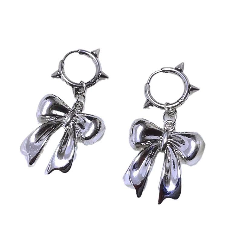 Korean Retro Distressed Bow Earrings - Y2K Spicy Girl Cool Pendant.
