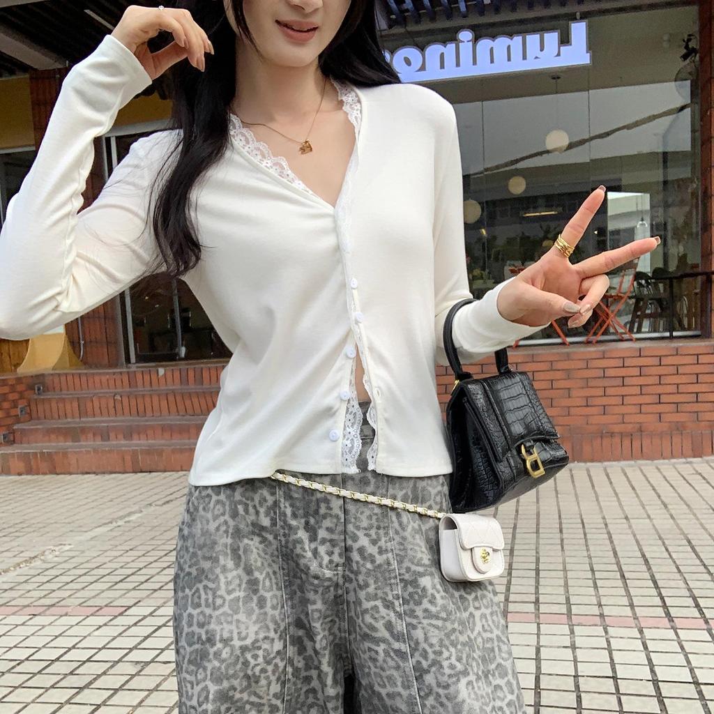 Elegant V-Neck Korean Style Knit Cardigan with Lace Trim for Women, Slimming Autumn Long-Sleeve Top