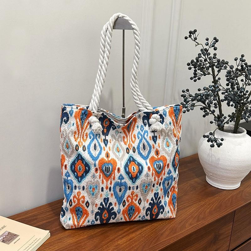 Ethnic style canvas shoulder bag Adlais pattern new large capacity bag Ethnic style tote bag