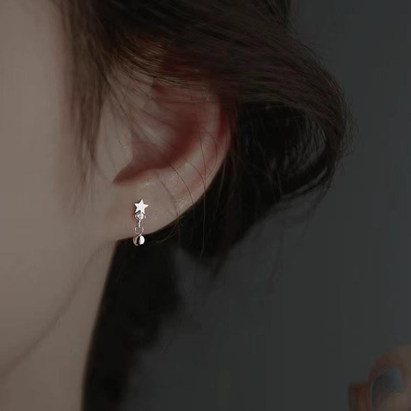 Stern Kleine Ohrringe für Frauen Neue Ohrringe Damen Nischen Design Ohrringe