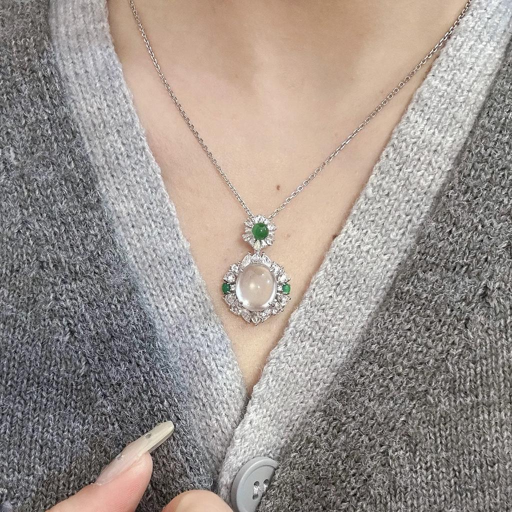 Neu im chinesischen Stil Natur Eis Chalcedon Runde Grüne Halskette Vintage Blumenanhänger Halskette Hochzeits Schmuck