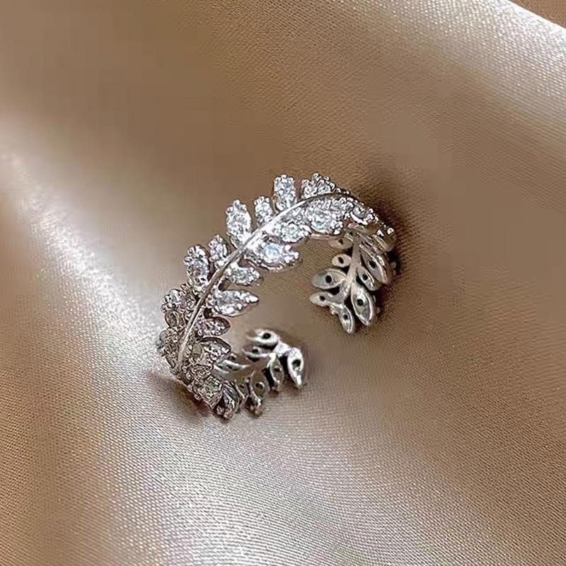 

Simple Fashion Sterling Silver Feather Adjustable Open Ring Exquisite Ring for Women Party Wedding Engagement Gift resizable срібний