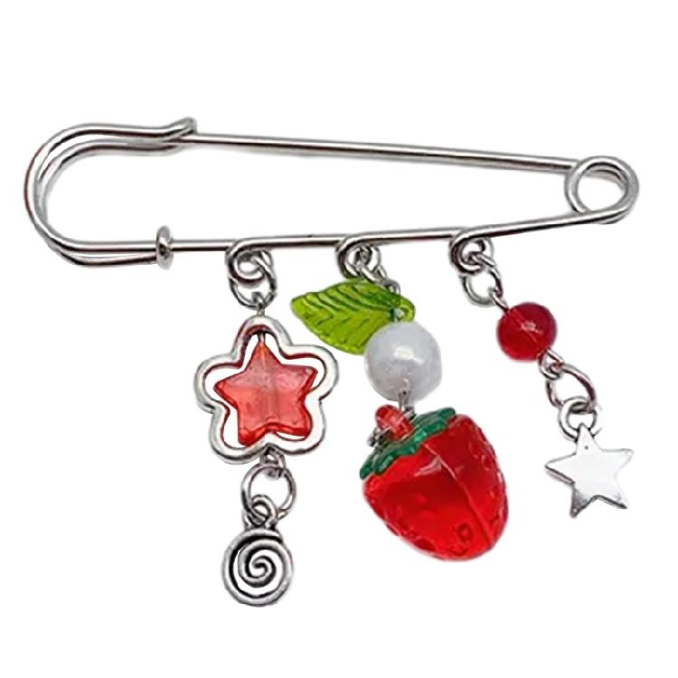 Süße Brosche Clip Einzigartige Verschlussnadel Kettenabzeichen Niedliche Brosche Erdbeernadel