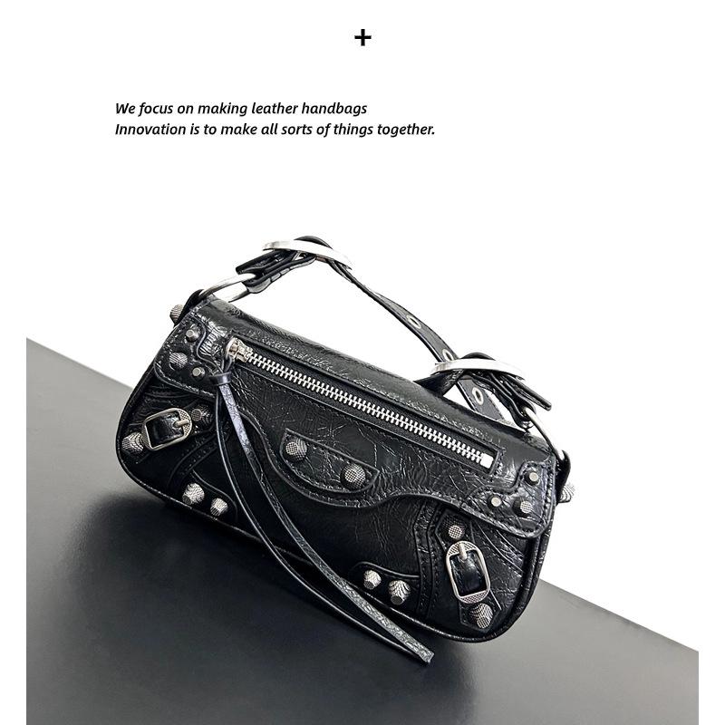 2023 Trendy Donkere Motorfiets Nieten Vierkante Schoudertas