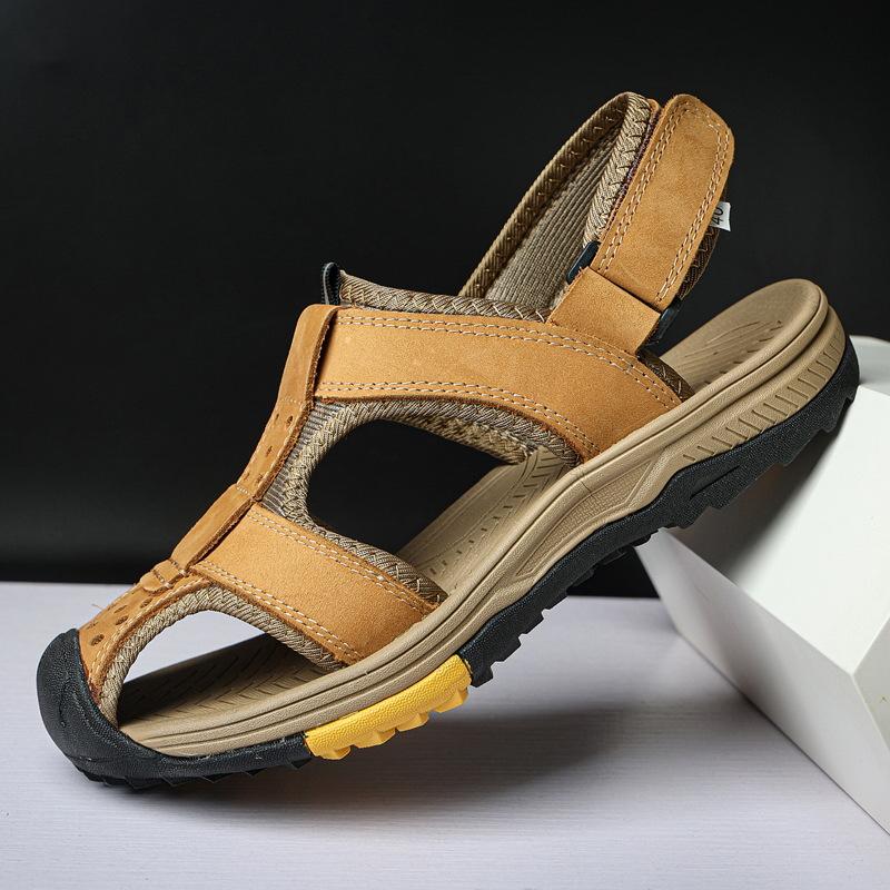 Large Size Men's First Layer of Cowhide Handmade Bag Head Anti-collision Outer Wear Beach Sandals Can Be
