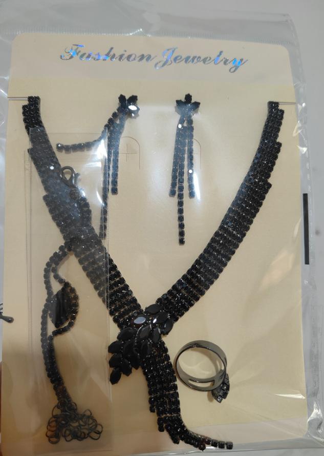 Autumn New Dress Dinner Jewelry, Exquisite Bridal Rhinestones Zircon Jewelry Necklace Earrings Bracelet Three-piece Set 2026