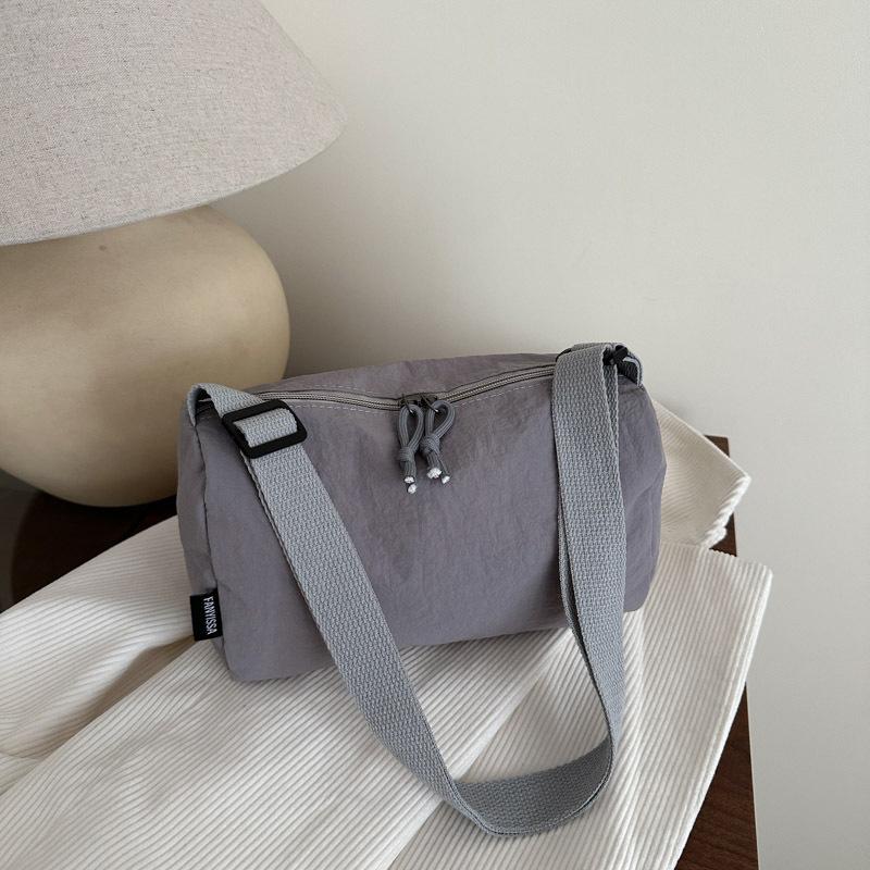 Lässige Nylon-Canvas-Tasche mit großem Fassungsvermögen, Damen-neue Mode-Umhängetasche, vielseitige breite Messenger-Kissen-Tasche