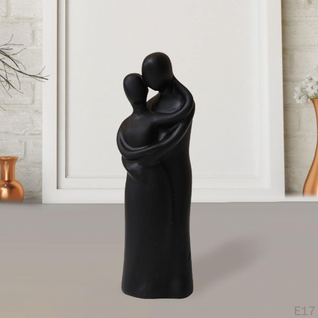 Elegant Couple Figurine Sculpture for Home Decoration