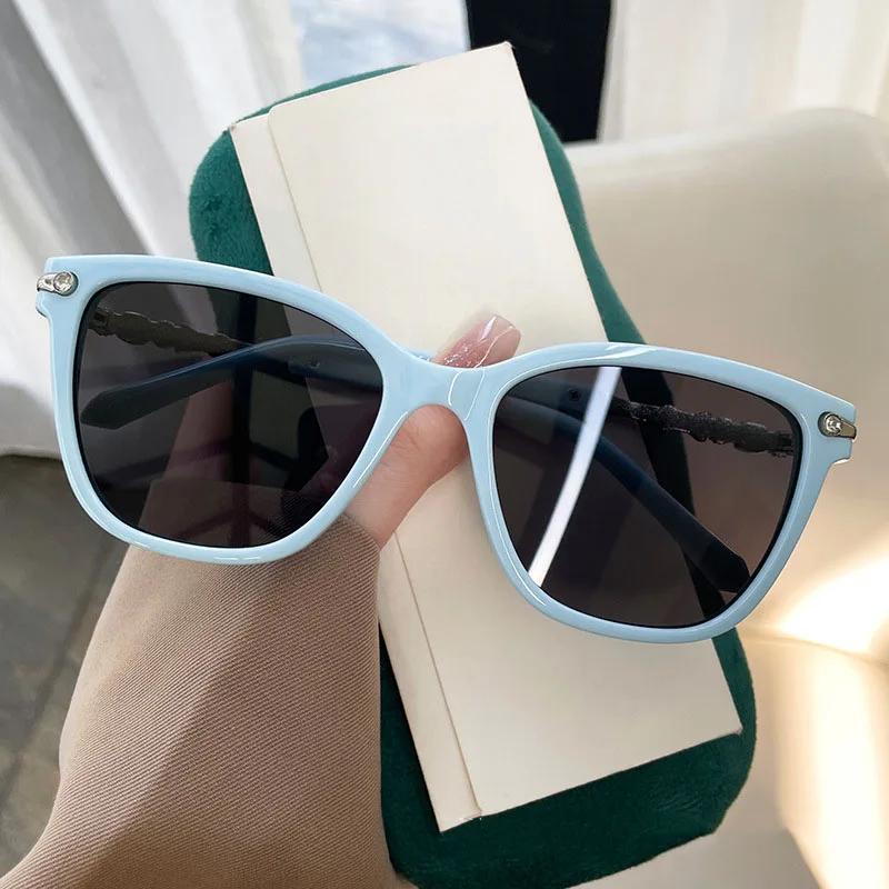 Fashion Vintage Cat Eye Diamond Sunglasses Women For Men Luxury Brand Designer Punk Shades Elegant Lady Rivet Sun Glasses Uv400