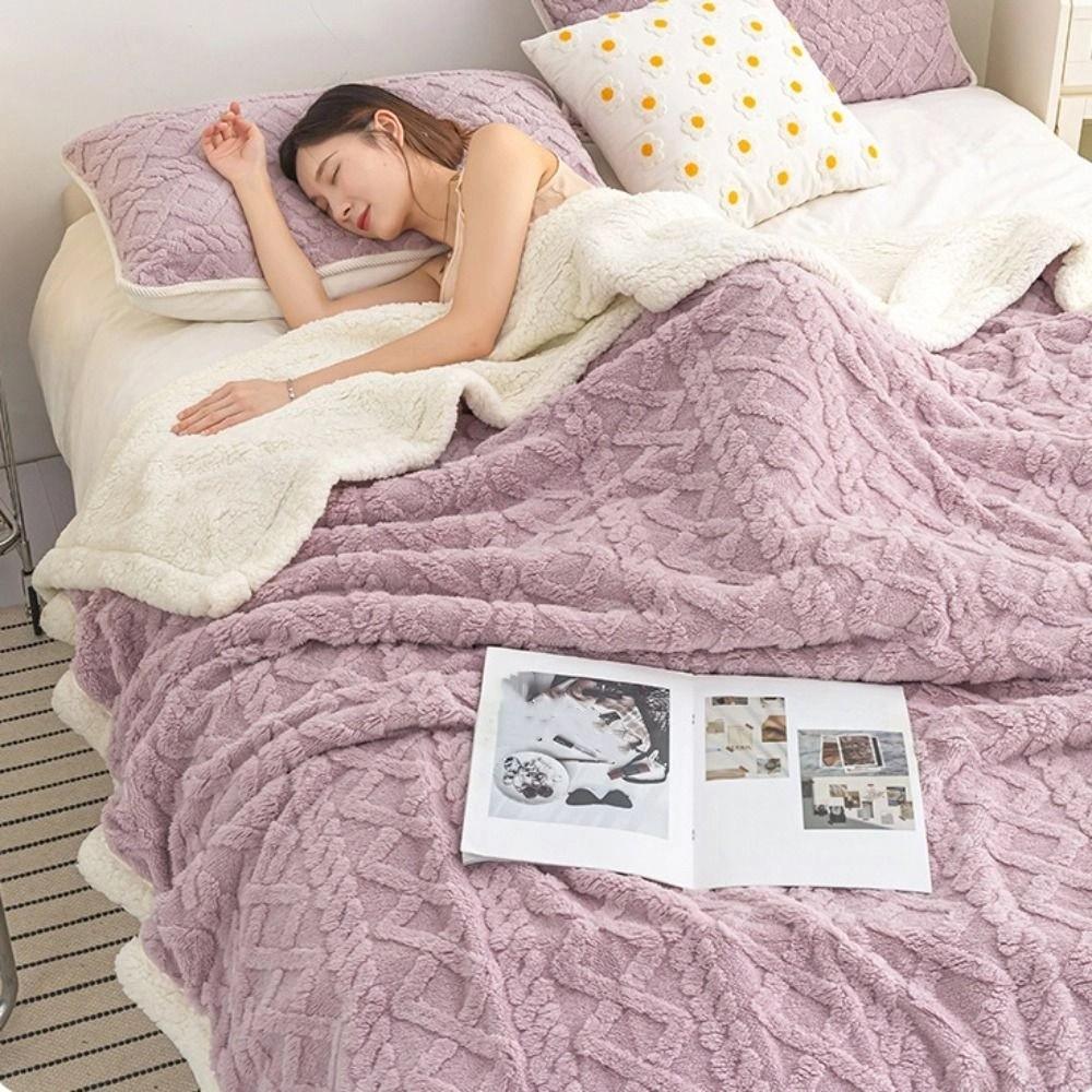 Thicked Rhombus Flannel Blanket Solid Color Office Nap Blanket Coral Velvet Blanket  Autumn Winter