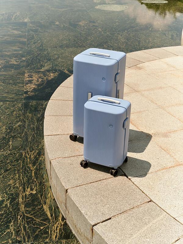 

ITO TRUNK Dome Blue 26-inch Hardside Spinner Suitcase