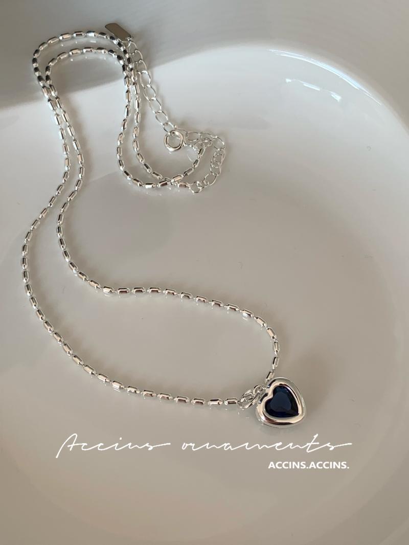Korean Style Sweetheart Rice Grain Necklace for Women - Simple Peach Heart Clavicle Chain Trendy Sweater Accessory