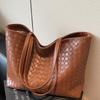 Large capacity woven bag women's autumn new retro casual shoulder underarm bag portable tote bag