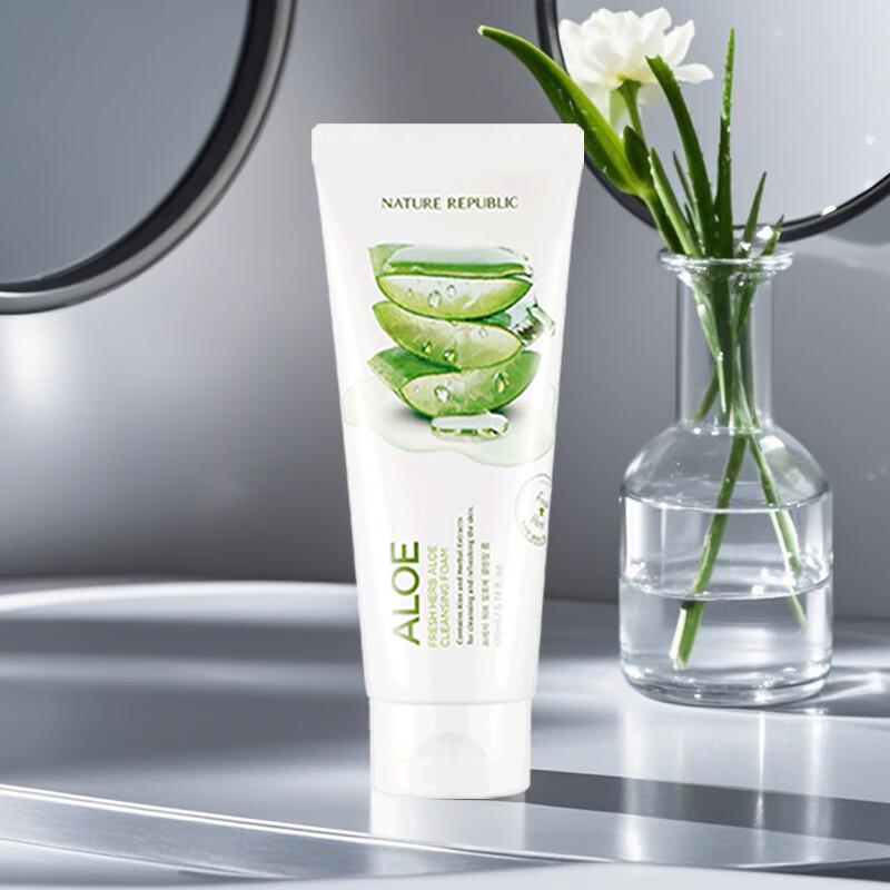 

Nature Republic Aloe Vera Deep Cleansing Foam Cleanser