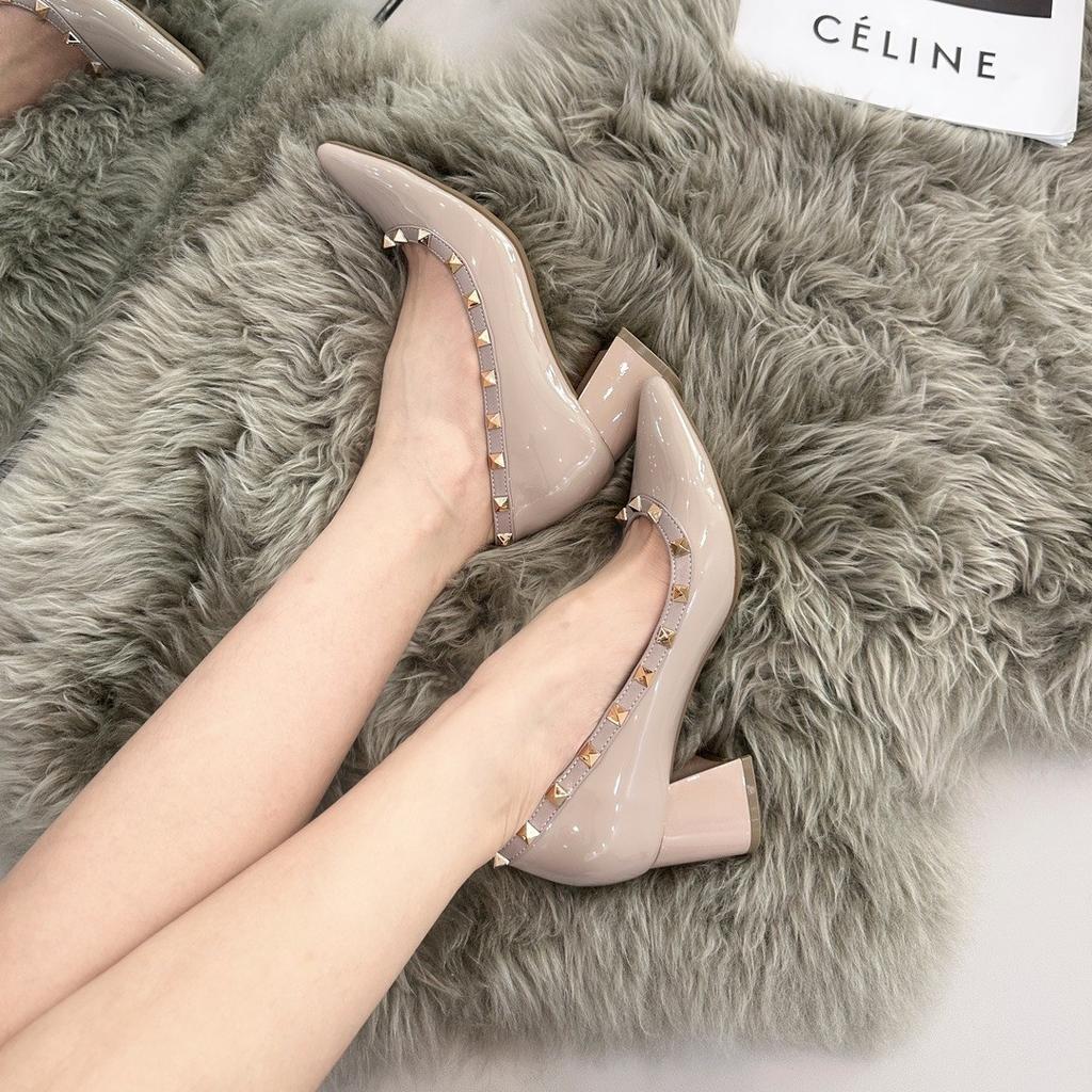 Nieten dicker Absatz plus Innenhöhe 8cm Mode klassisch flacher Ausschnitt spitz Lackleder Temperament High Heel Einzelne Schuhe Damen Pendeln OL