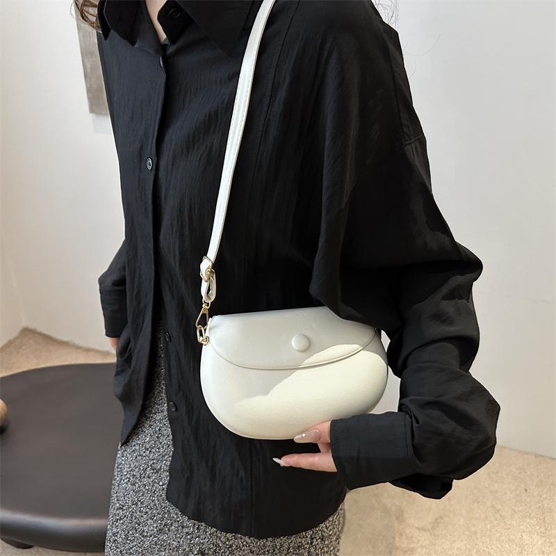 New Summer Casual and Fashionable Retro Saddle Bag Simple Retro Crossbody Bag Casual and Simple Mobile Phone Bag