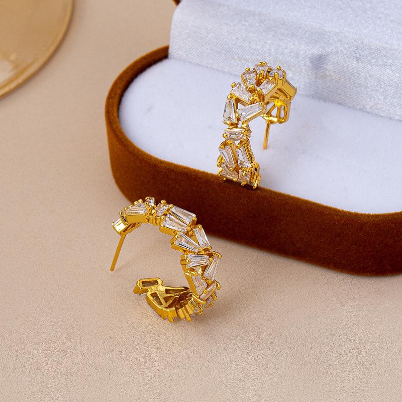 Wheat Ear C-type Zircon Earrings Women's Niche Design High-end Temperament Stud Earrings New Unique Light Luxury Earrings Autumn and Winter