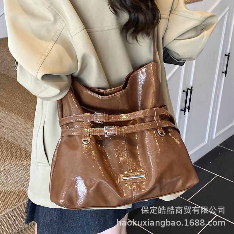 Premium bag women's 2025 new trendy autumn and winter retro shoulder bag large capacity commuter tote bag messenger bag