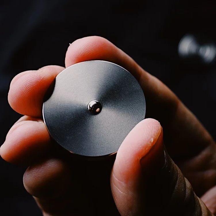 Desktop coin decompression gyro transfer good luck gyro fun pocket toy stainless steel rotating gyro adult and children's toy