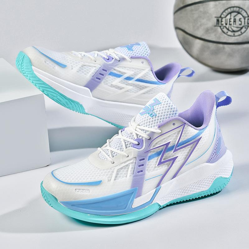 low-top actual combat mesh surface breathable, non-slip, wear-resistant, shock-absorbing, lightweight soft-soled student luminous sports shoes