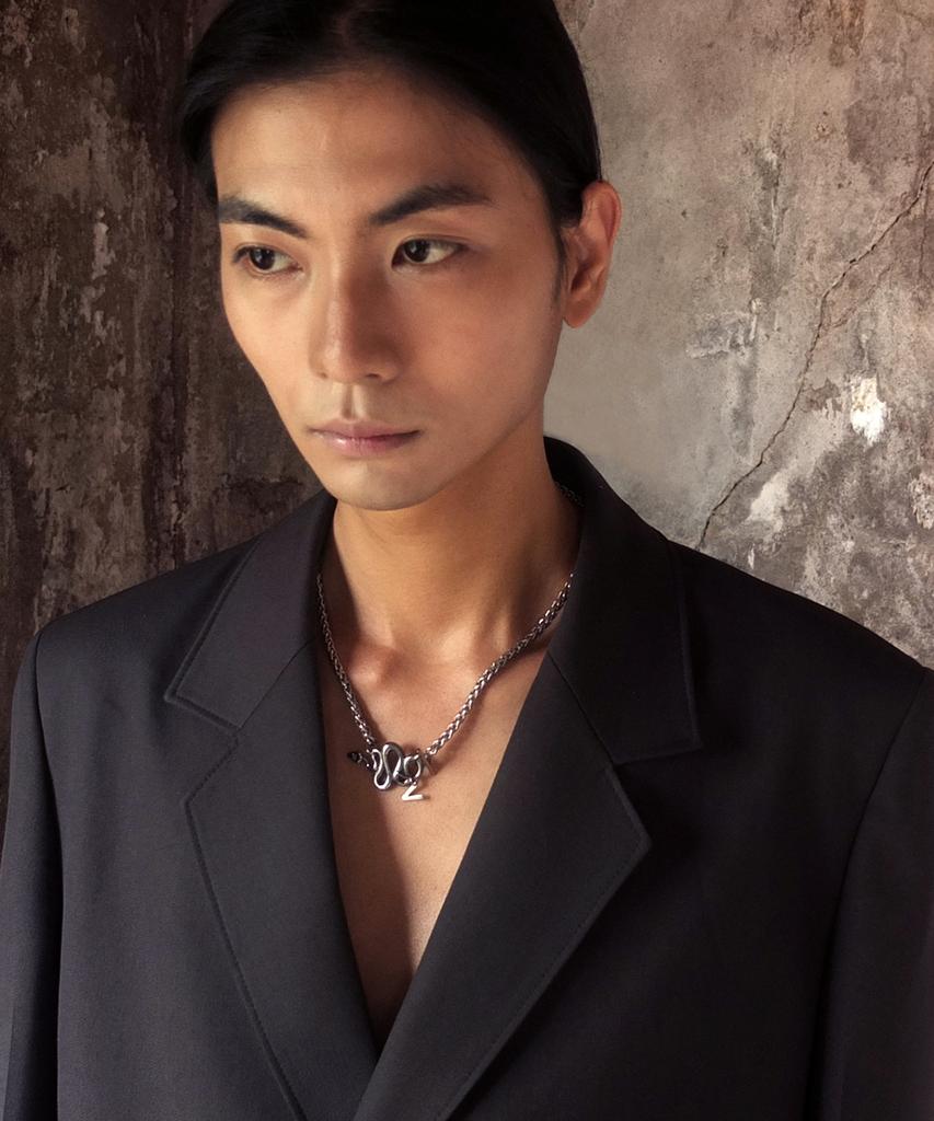 Vlack Veast Snake Pendant Necklace _ Jw4503