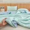 Summer Cooling Quilt Soft Breathable Cooling Quilt Lightweight Thin Quilt Quilted Construction for Bedroom Living Room Comforter