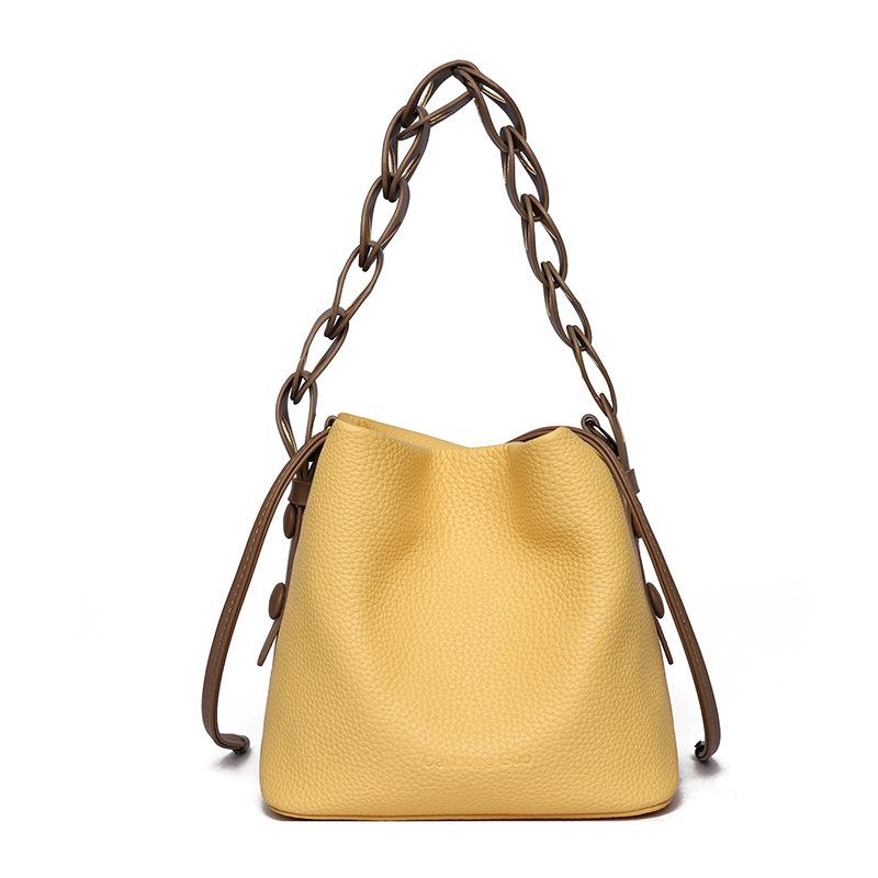 

Niche design handbag women s new popular fashion versatile bucket bag commuter simple messenger bag