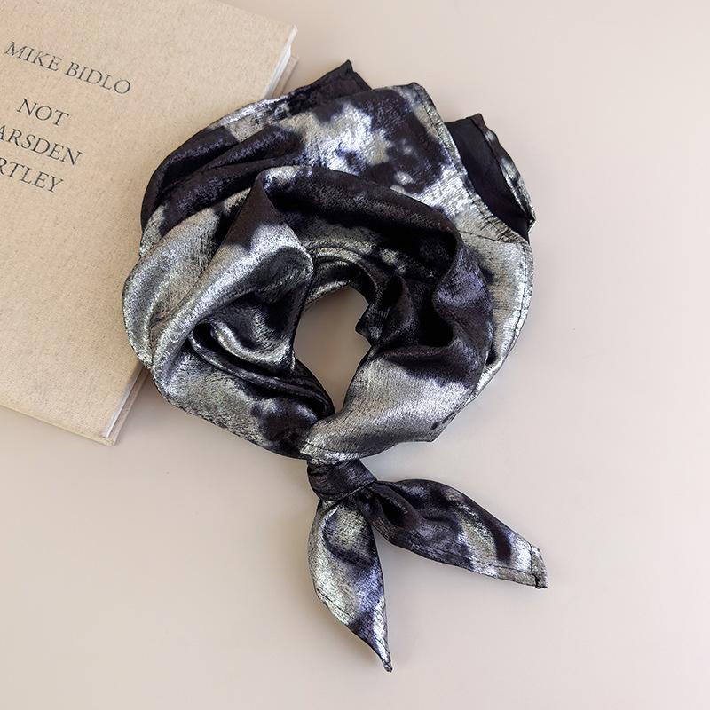 American Retro Hottie Silver Headscarf Female Sweet and Cool Personality Versatile Y2k Hip-hop Hip-hop Square Scarf