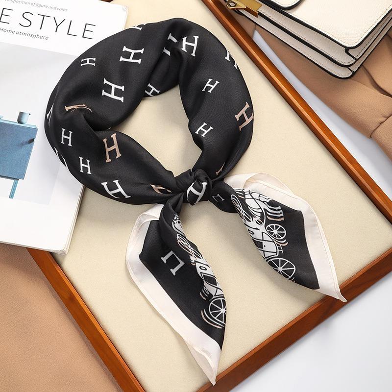 Silk scarf women's neck new scarf with coat 70 small square scarf scarf mother high-end scarf