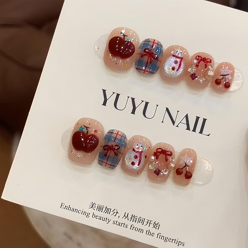 Snowy Fluff Christmas 3D Little Snowman Wearable Nails: Hand-Painted Winter Manicure