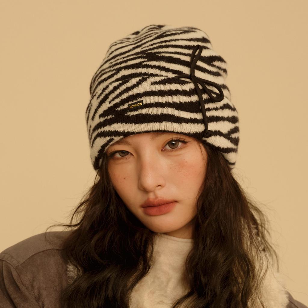 Winter Hat for Women Casual Versatile Knitted Hat Big Head Circumference Thickened Warm Wool Hat Zebra Striped Ear Protection Cold Hat