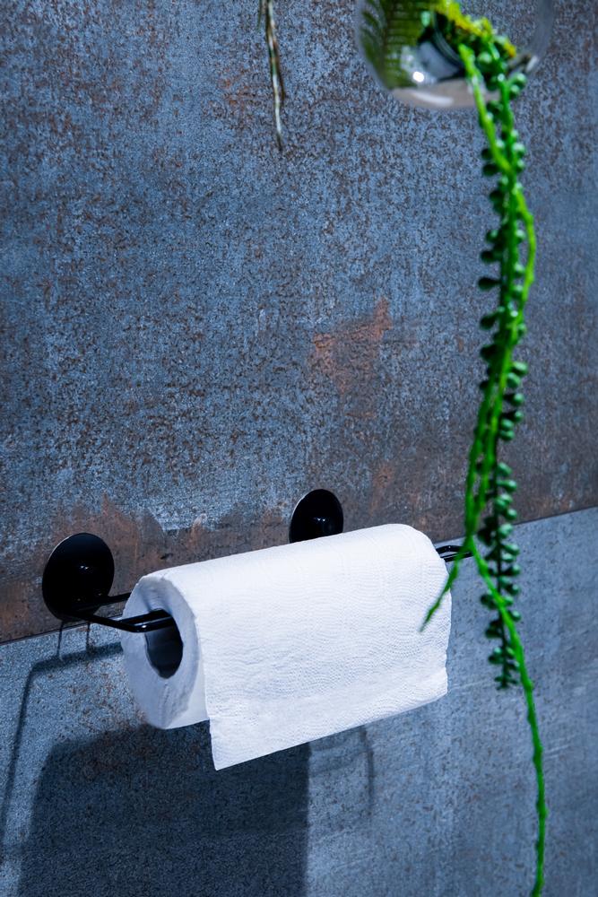 AWD INTERIOR 1661 paper towel holder, black, adhesive
