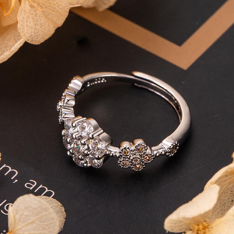 Xiaohongshu Style Exquisite Retro Diamond Flower Ring for Women’s Index Finger
