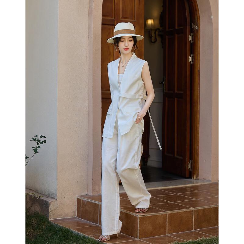 Completo da Donna Demana in Misto Lino con Scollo a V