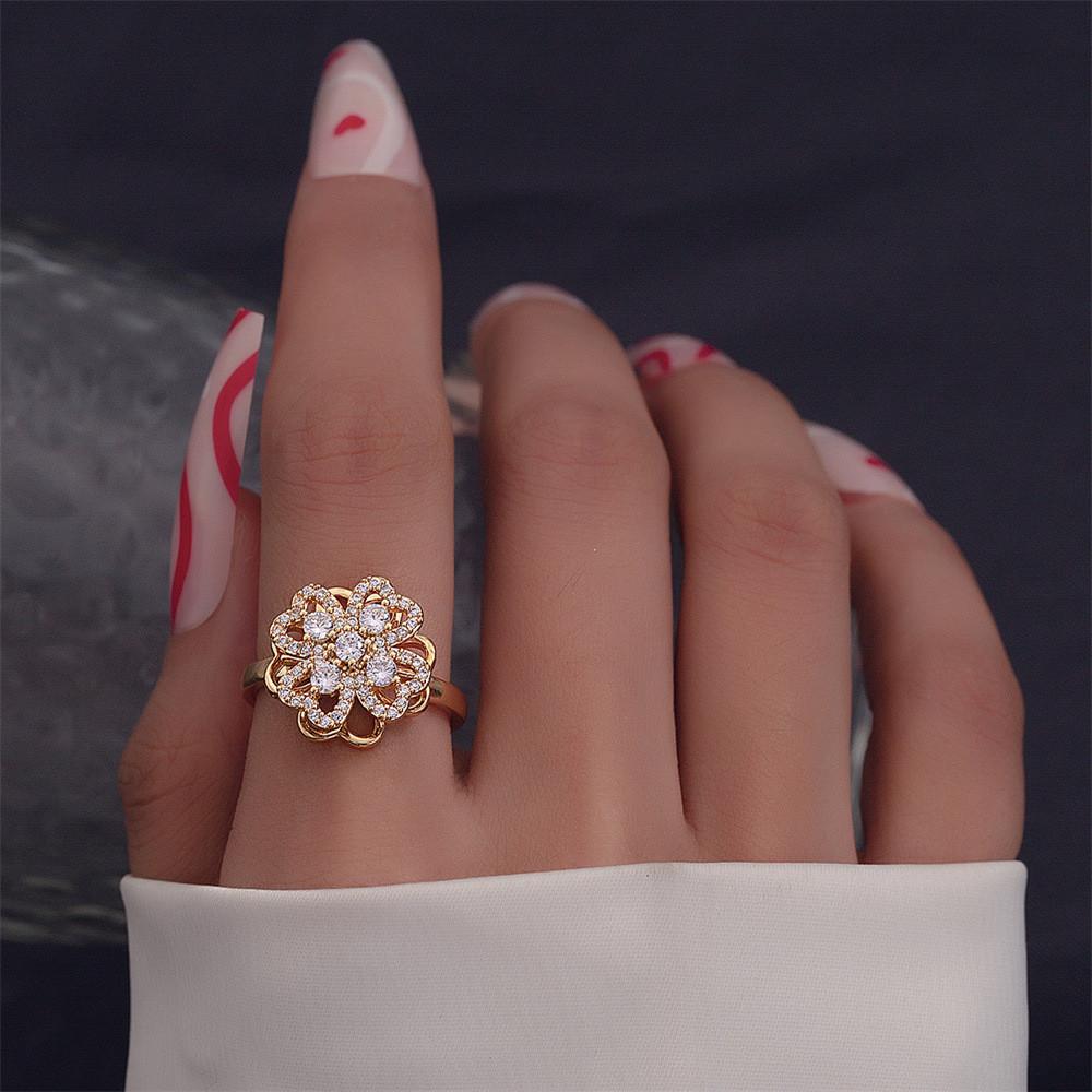 Flower Petal Copper Jewelry Womens Rotatable Ring With Electroplated Finish For Fashion Accessories